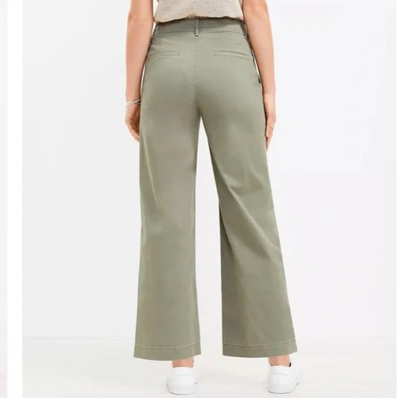 LOFT Women’s Wide Leg Olive Olive Green Chino Pants Size 12 - Picture 2 of 5